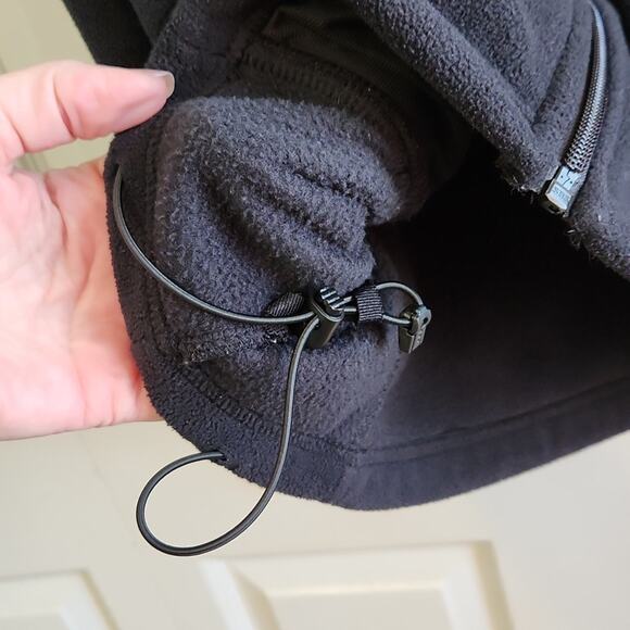 Cabela's Men's Black Full Zip Fleece Vest Size SM Gorpcore Outdoors Pockets - Picture 7 of 11